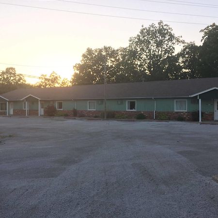 Carlin Villa Motel Carlinville Extérieur photo
