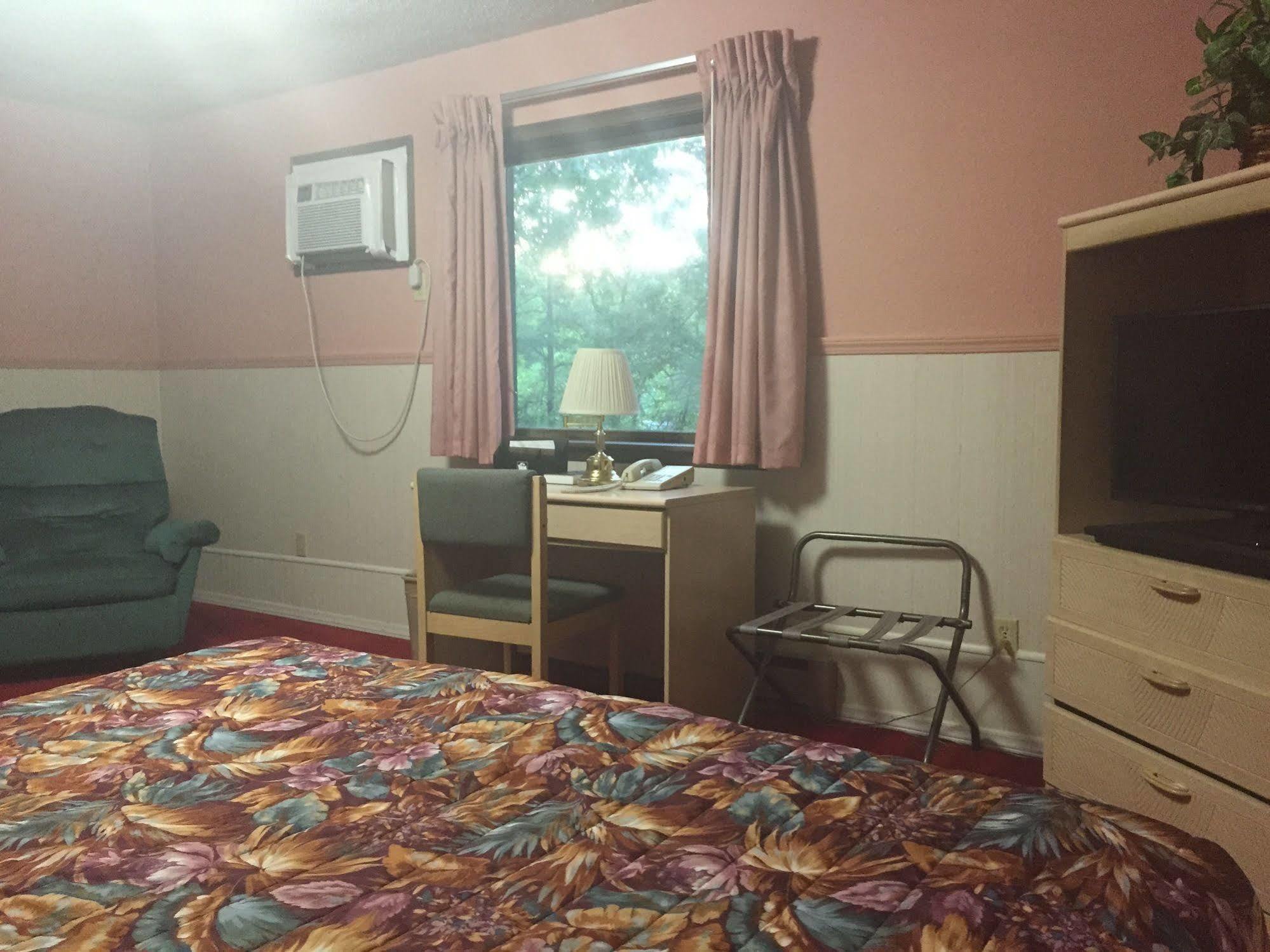 Carlin Villa Motel Carlinville Extérieur photo